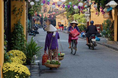 photographie d'une scène de vie dans une rue en Asie